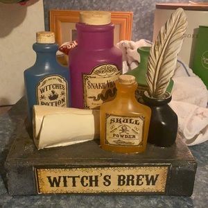 Witch’s Brew light up Halloween decor